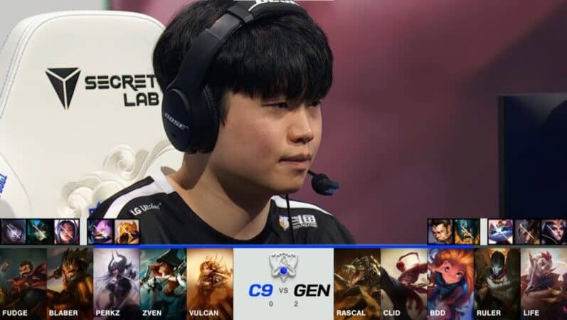 Capturas de tela da transmissão das quartas de final do Main Event do Campeonato Mundial de 2021.  Mostra um rascunho do campeão do jogo 3 entre Cloud9 e Gen.G e uma foto de Gwak "Bdd" Bo-seong do GEN Midlaner acima.